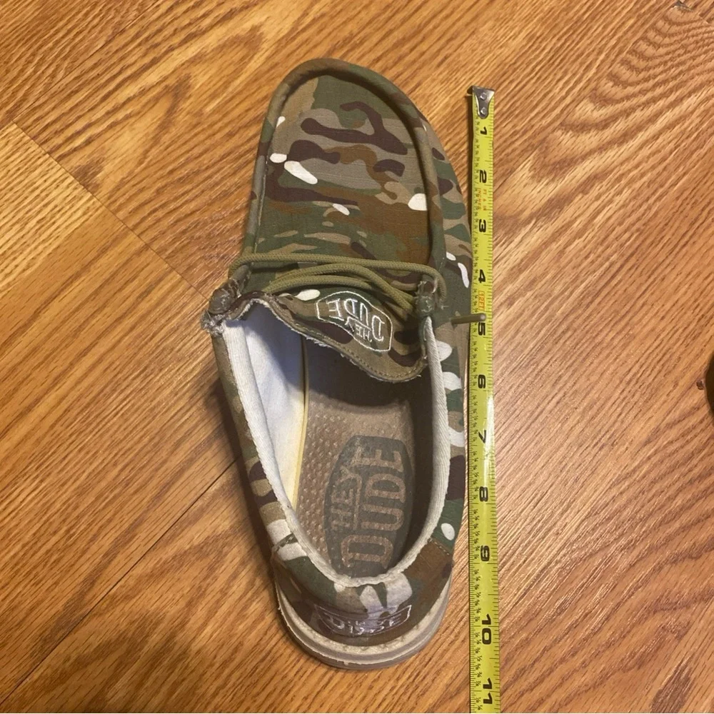 Hey Dude Wally Youth Multi Camo Stretch Slip On Shoes Size Y5 L6 CLEAN NICE!!!!